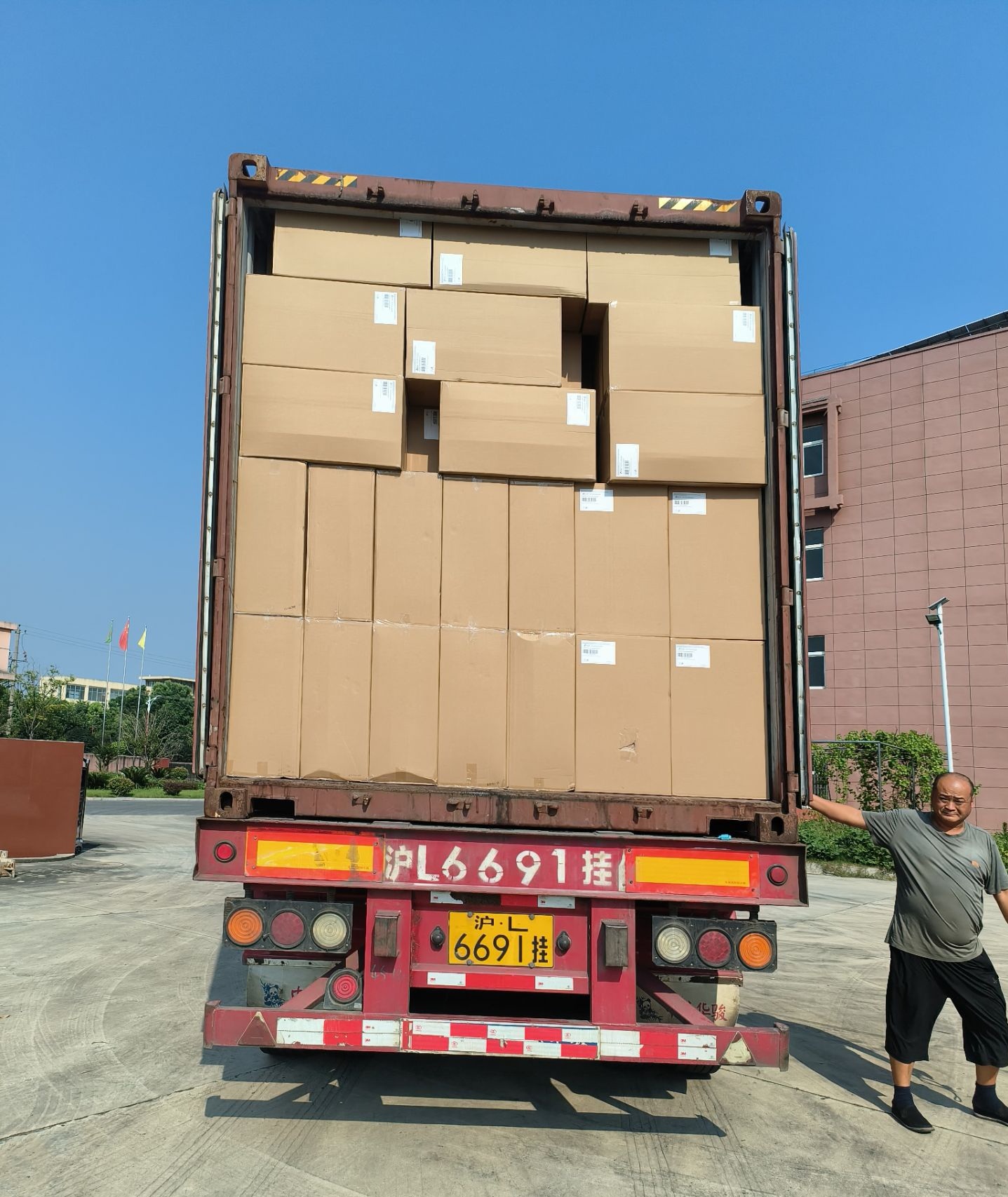 Container space planning for mixed paper cup cartons